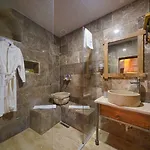 Hotell Cave *