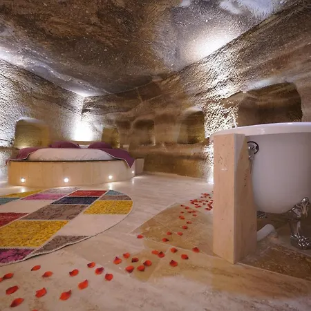 Cave Hotel *
