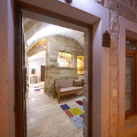 Cave Hotel *