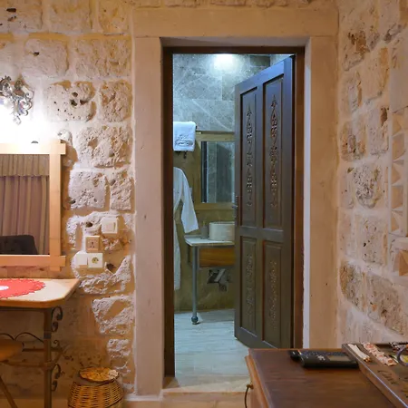 Hotel Cave