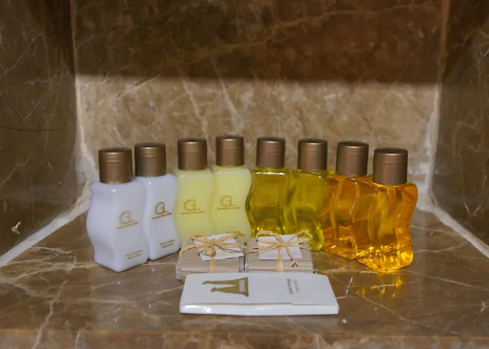 Cave מלון גורמה